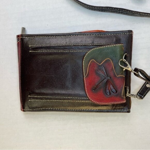 Purse with butterfly pattern - Picture 7 of 10